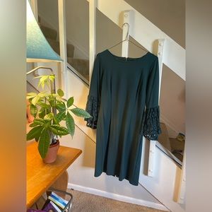 Green 3/4 sleeve dress